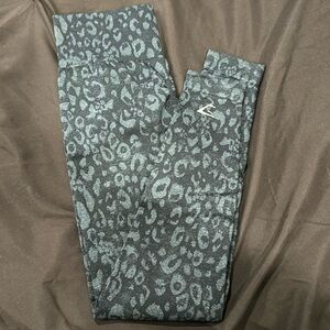 Black gymshark leggings seamless